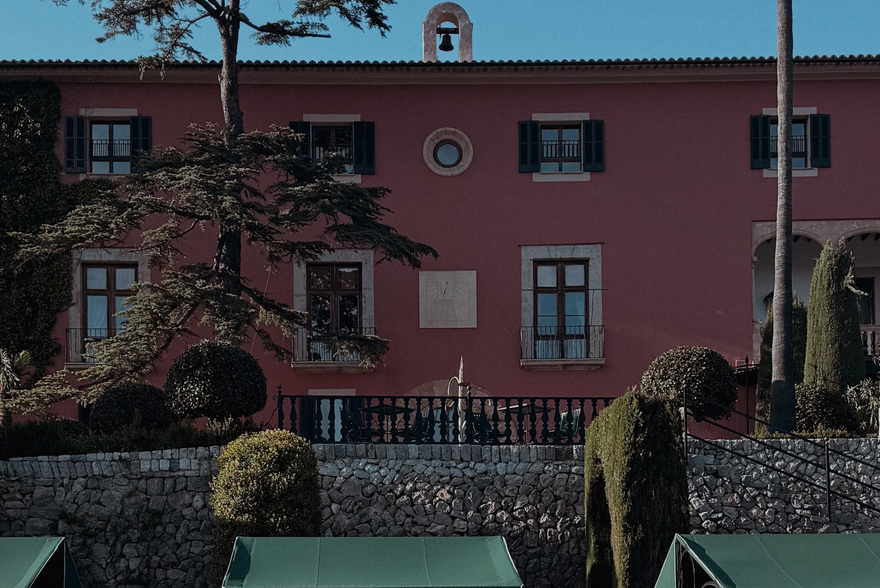 Hotel Story: Grand Hotel Son Net | Mallorca