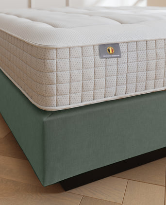 Efteling Grand Hotel Signature Bed – Khaki Efteling Grand Hotel Signature Bed – Khaki
