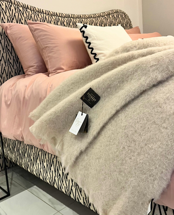 Mantas Ezcaray Throw 260x240 cm - Beige