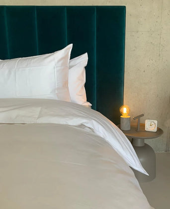Otello Hotel Bed with Prestige Mattresses & Prestige Featherbed | 200×200 cm | Outlet